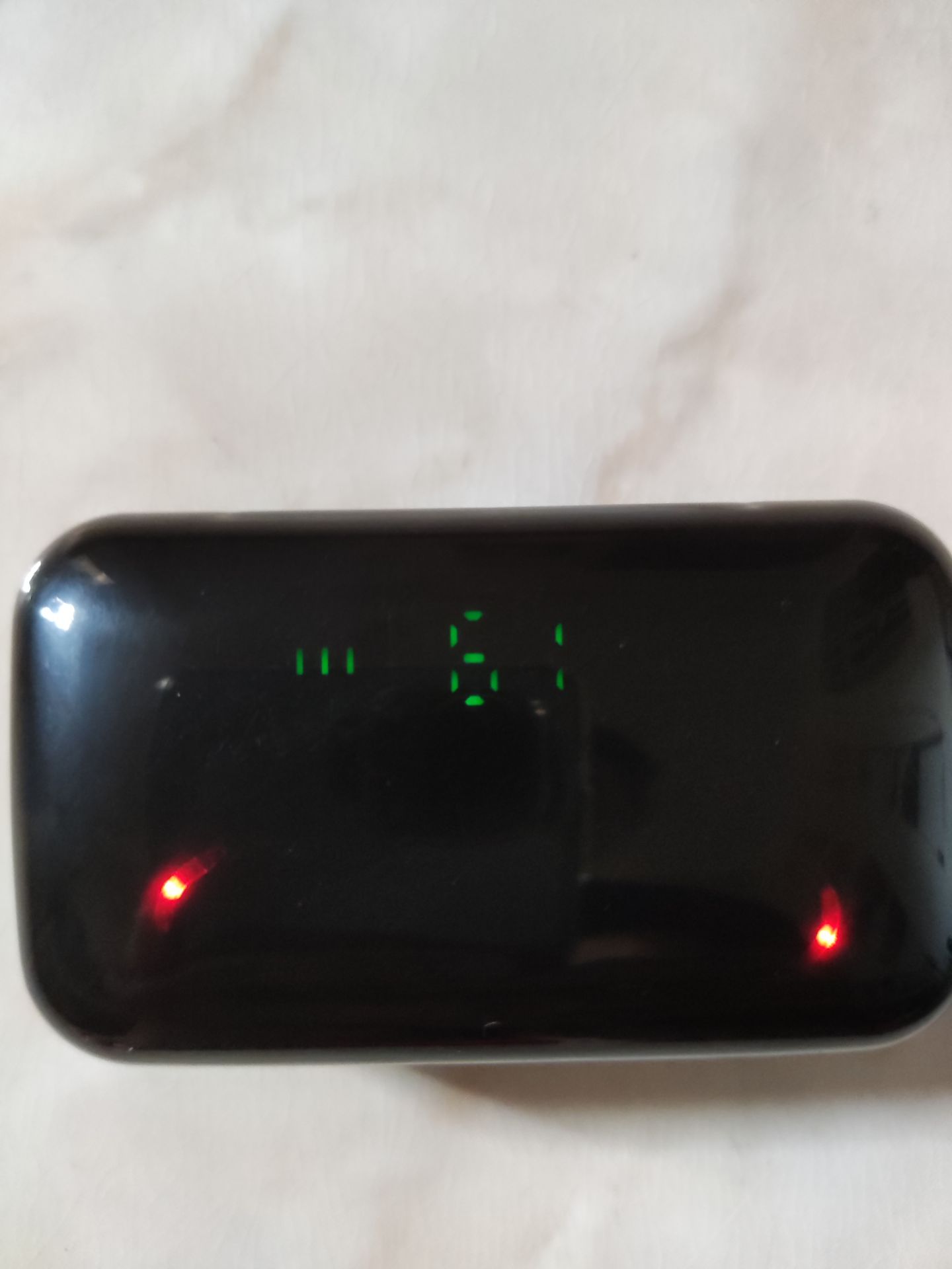 Đặt hàng mua sp tại nghe Bluetooth  Lanith F9 Pro nhưng nhận được sp là F9 không có thương hiệu gì cả. Đề nghị shop đổi lại cho đúng sp đã mô tả, quảng cáo.