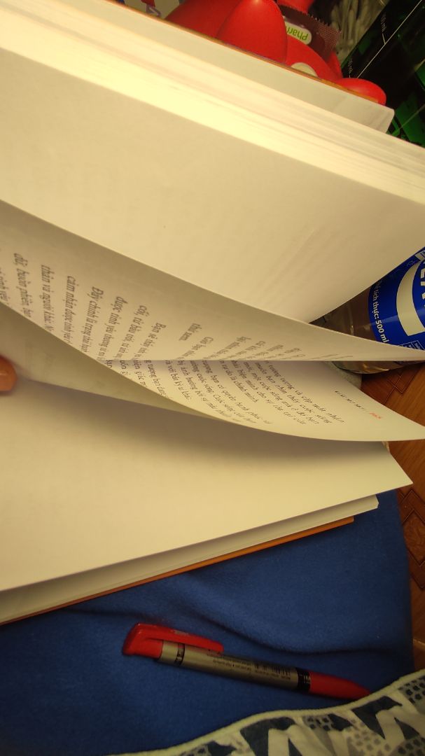 sách đẹp, chất lượng giấy tốt. Nội dung cần nghiền ngẫm. Tuy nhiên từ trang 162 đến 180 sách không in đầy đủ nội dung, cứ cách 2 trang lại bị giấy trắng và đứt đoạn nội dung sách