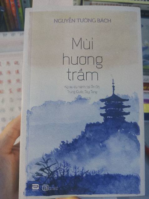 Sách nội dung vô cùng ý nghĩa , giúp độc giả hiểu thêm về Phật giáo tại Ấn Độ , Tây Tạng , Trung Hoa và các tôn giáo khác .
