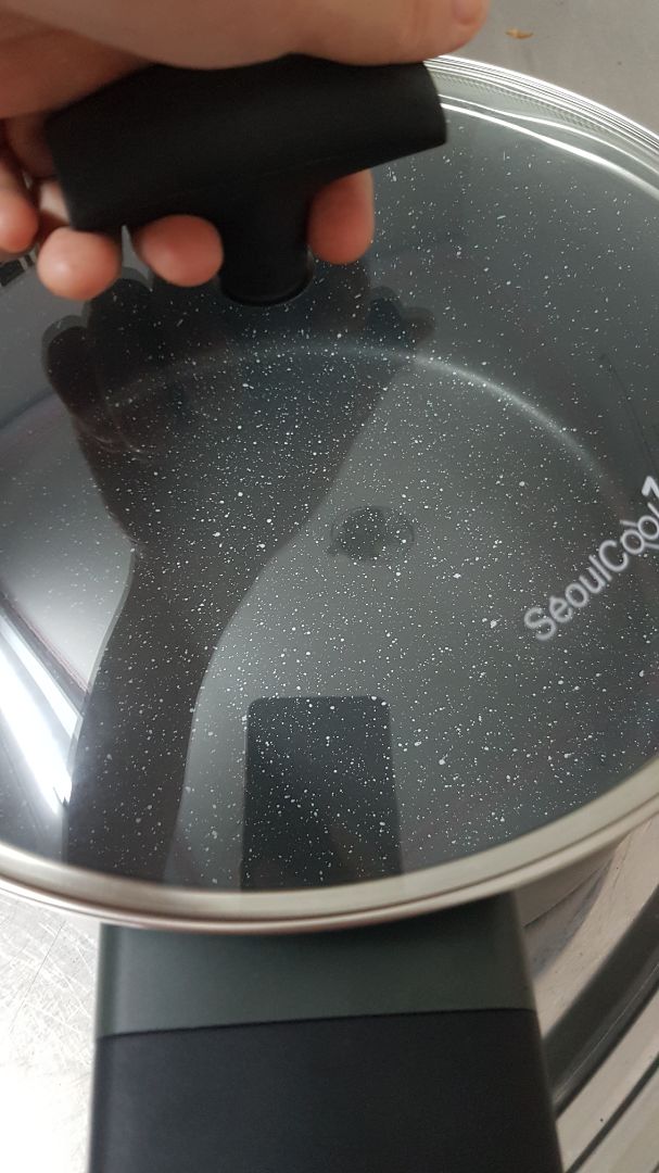 kiểu dáng đẹp như quảng cáo. tay cầm dễ sử dụng. shop gói cẩn thận. mình rất thích mua hàng trên tiki