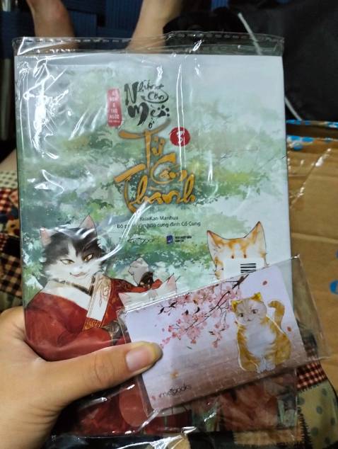 • Bìa đẹp, card quá là xinh.
• Giao hàng trước hạn luôn.