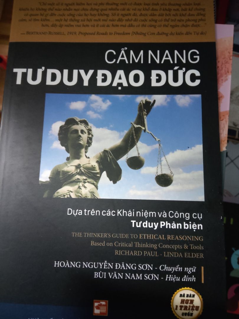 sách nội dung đáng tham khảo, shop giao hàng nhanh và đóng gói kĩ lưỡng