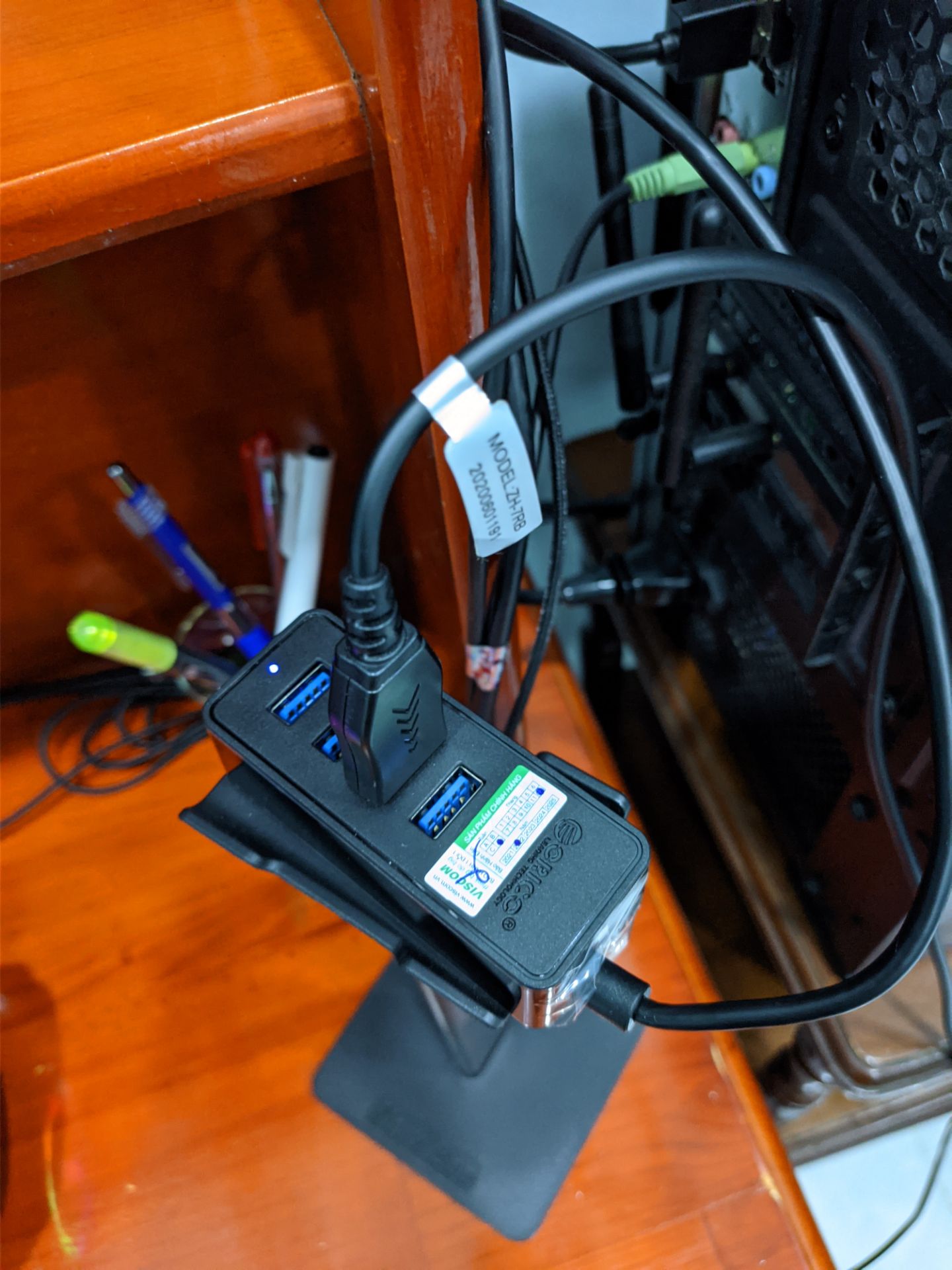 hơi nhỏ so với mình tưởng tượng nhưng rất đẹp còn chất lượng xài 1 thời gian mới biết nhưng hàng chuẩn chính hãng ko phải lo ❤️