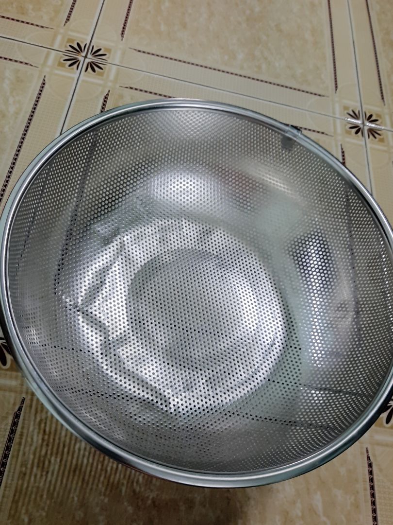 Đã nhận được rổ nhưng khi mở ra thì thấy móp méo ko thể chấp nhận được. Đề nghị Tiki xem lại và bồi hoàn sản phẩm. Thời gian giao hàng cũng lâu nữa. Đã nhận được rổ nhưng khi mở ra thì thấy móp méo ko thể chấp nhận được. Đề nghị Tiki xem lại và bồi hoàn sản phẩm. Thời gian giao hàng cũng lâu nữa.