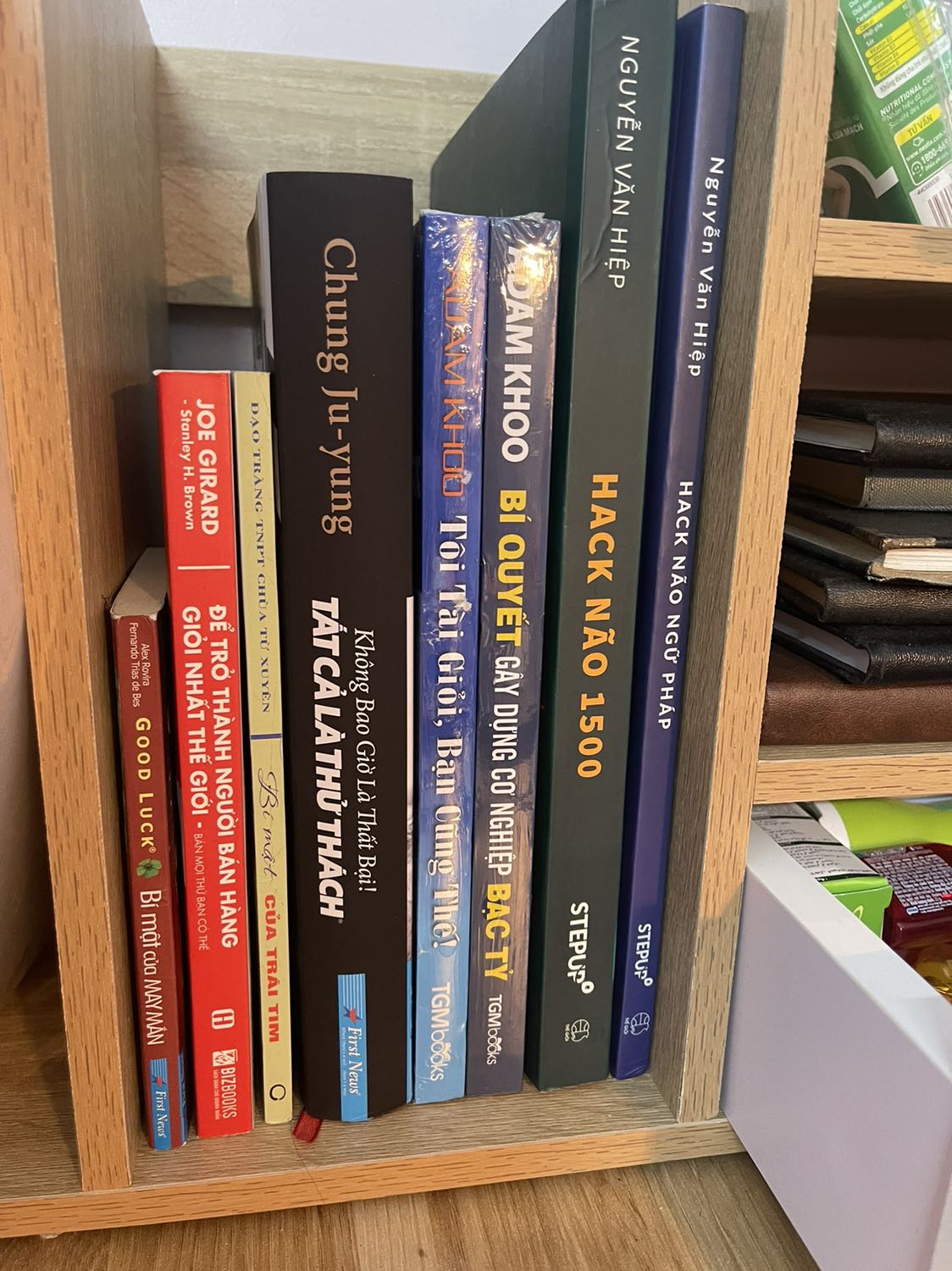 Shop giao hàng nhanh, đóng hàng cẩn thận, sách đẹp chất lượng tốt, các bạn nên mua!