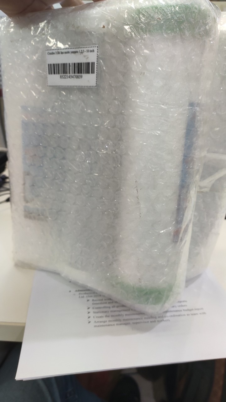 Vì trước là mua bộ lọc cùng hiệu YAMATO này luôn, nên mua về gắn cái là vừa khít. Lúc thay ra mới thấy là mấy cái lọc cũ nó đen kịt, cát, sỏi, bụi bẩn bám đầy ghê thật. Vậy mà trước không biết , xài nước có thấy gì đâu? haiza