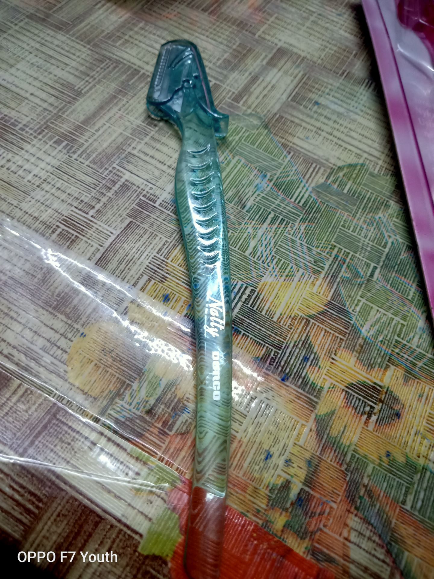 giao hàng nhanh đóng gói cẩn thận, dễ dùng, *** 3 cái thì có 1 cái k được bén lắm, 2 cái còn lại ok