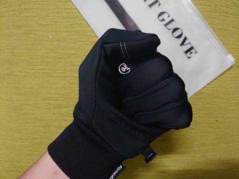 Ổn áp lắm nhé, đeo vừa vặn, ôm tay, đã *** kháng nước rất chuẩn. Ưng lắm