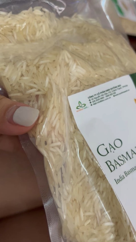 NÉ!!! làm ăn md quá 

Đầu tiên là gửi nhầm hàng cho khách lại cứ đổ tại tikki rồi lằng nhằng với KH mấy ngày giời, + thêm cskh và quy trình đổi trả của tikki cũng dở tệ không kém tí nào. Tới khi nhì nhằng quá lâu mới gửi lại đồ cho khách mà còn gửi đồ mọt nữa.