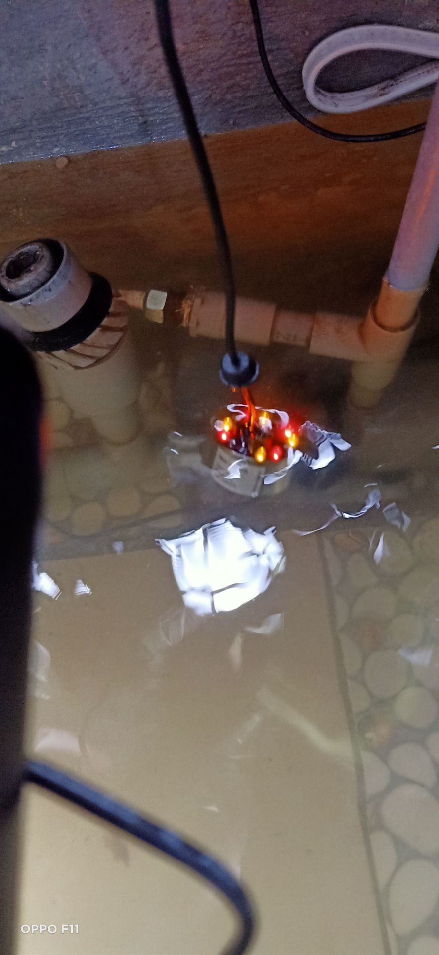 mua về không có khói.đèn lel thi vài cái bóng không đỏ