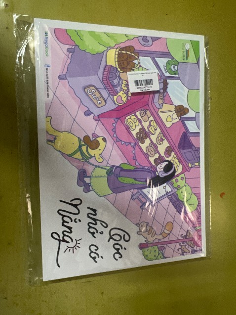 Giao hàng nhanh, hôm nay đặt mai đã giao tới. Đóng gói cẩn thận. Sách chất lượng tốt, ko bị cong quăn mép. 10/10