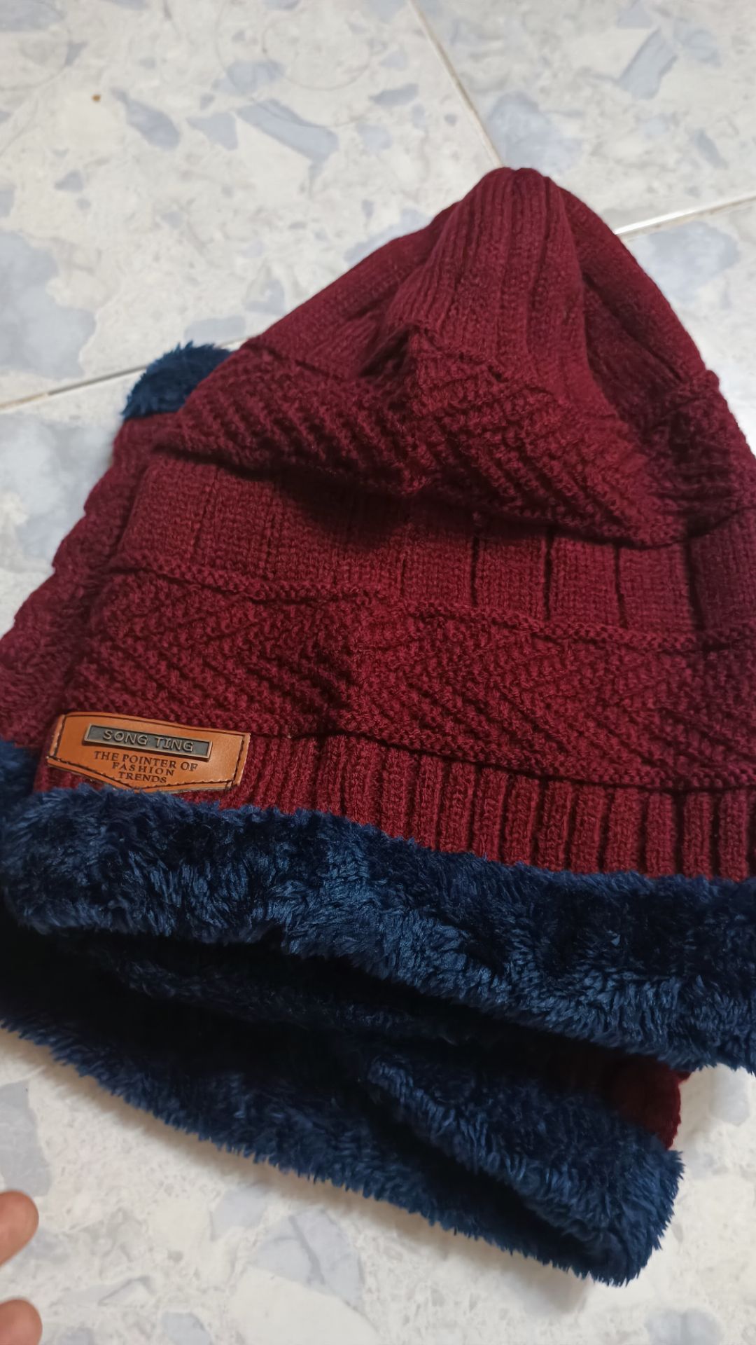 mũ đẹp, vải mềm mịn, chưa giặc ko biết xù lông ko