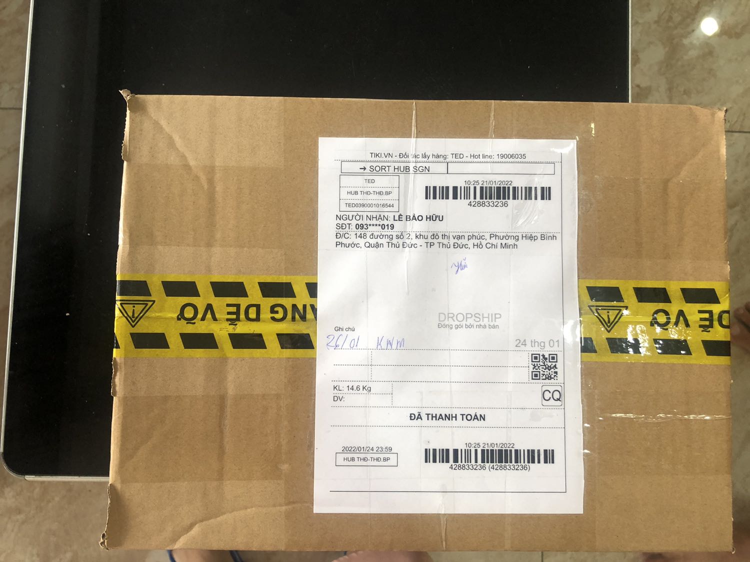 Hàng gởi tặng cho người thân hôm nay cũng nhận được rồi, hộp quà được đóng gói rất chắc chắn, đem biếu Tết rất đẹp.