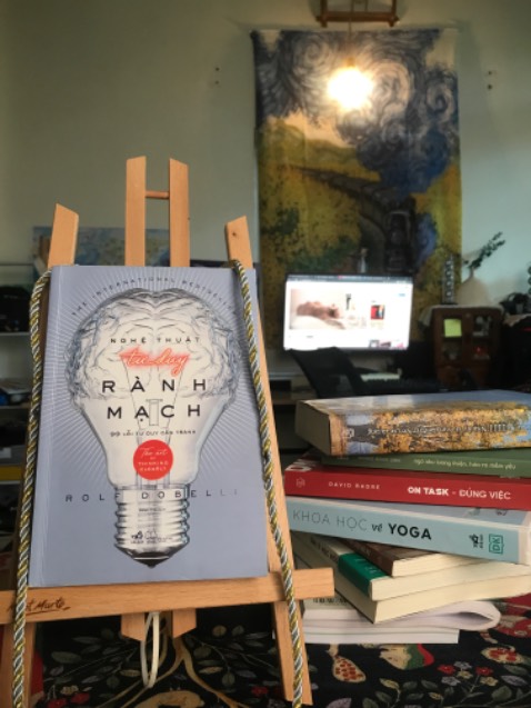 Sách khá dày nhưng nội dung rỏ rành dễ hiểu nên đọc và tiếp thu khá nhanh. Nội dung sách thật sự đáng đọc - nó chỉ ra hầu như các lỗi tư duy phổ biến trong cuộc sống, từ suy nghĩ sai lệch nhỏ dễ khiến hành động gây hậu quả lớn.