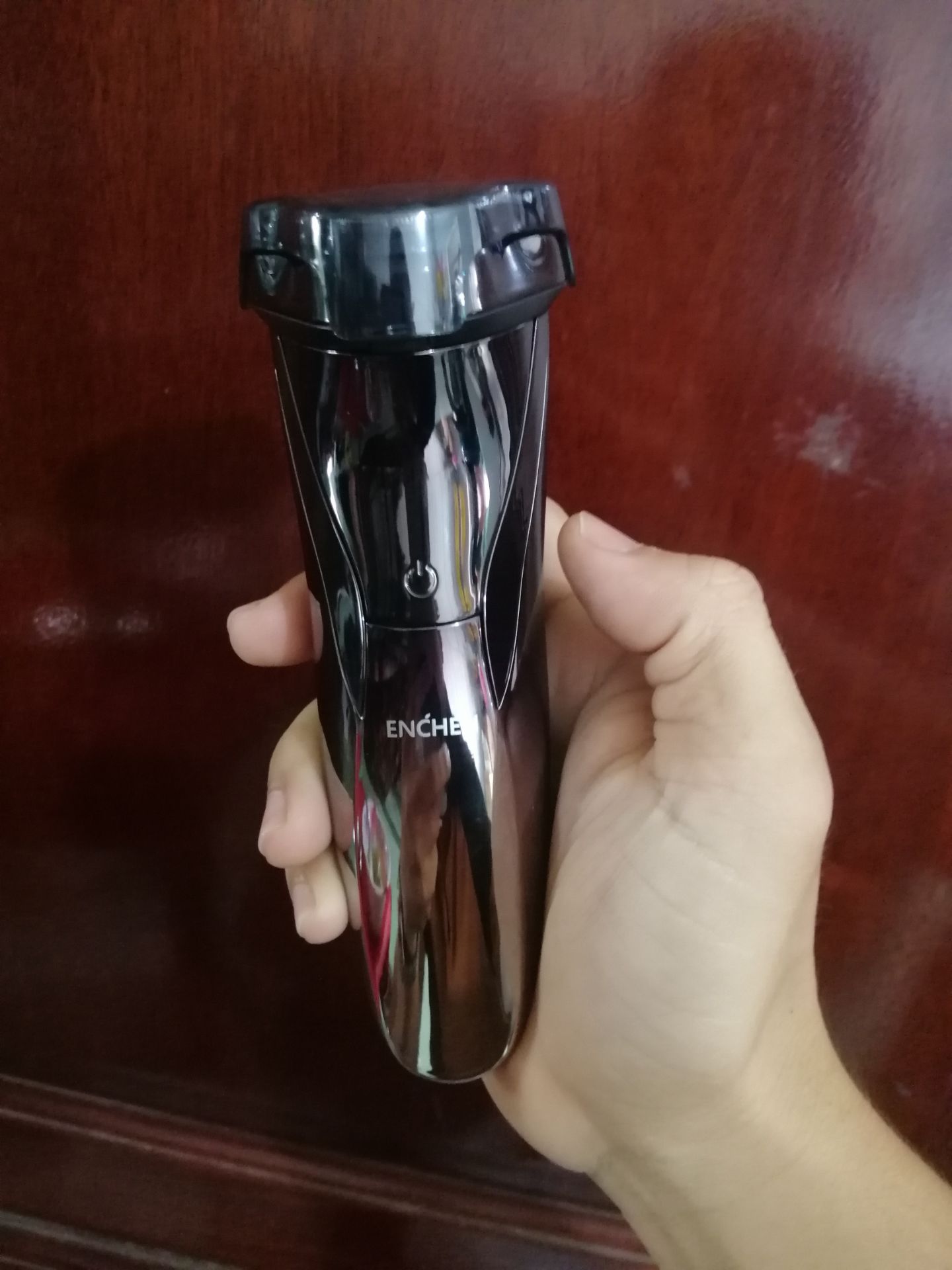 Sản phẩm chất lượng còn nguyên tem và nguyên seal. Rất đáng mua.