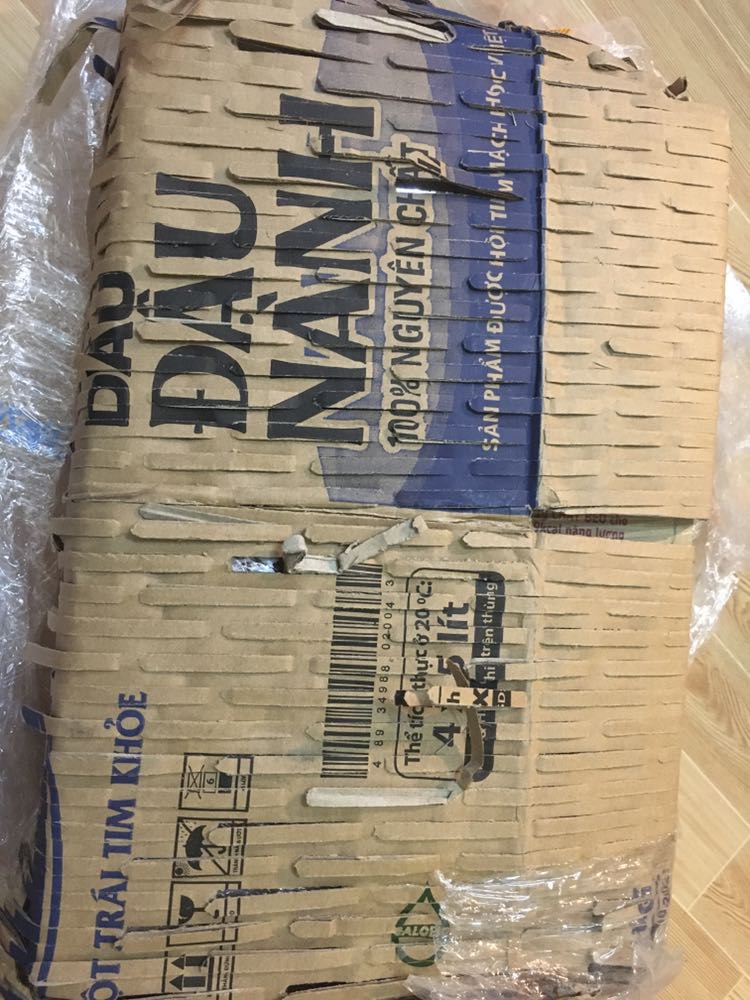 Đóng gói cận thận, đóng tận 3 lớp lận. Hạn dài, giao hàng siêu nhanh, đặt hôm qua mà giờ đã nhận được rồi. Shiper thân thiện!!! ^^