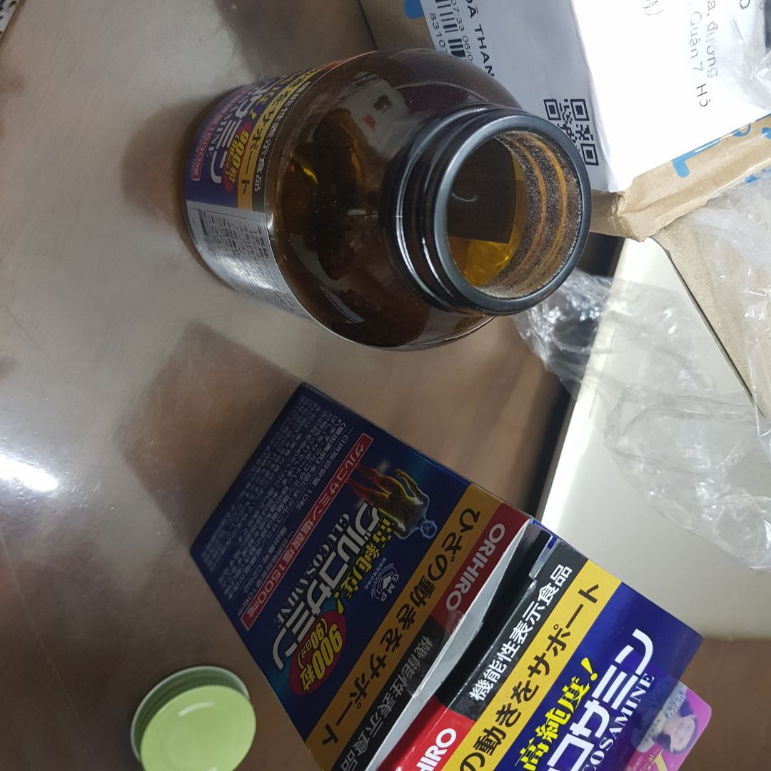 Thật sự quá thất vọng, mình mua hàng Tiki mấy năm rồi và toàn thanh toán trước. đây là lần đầu tiên bị như thế này. 

mở hộp ra thấy không niêm phong đã nghi rồi. bên trong là hộp RỖNG ?!?!?! 

Không thể ngờ là có người làm ăn được như vậy. đề nghị Tiki thu hồi và giải quyết gấp. sẽ xem xét lại về việc mua hàng trên Tiki. QUÁ SỨC THẤT VỌNG !!!