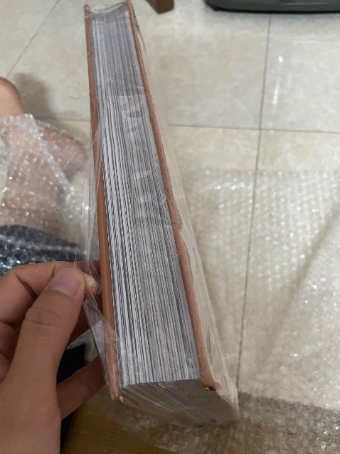 Thùng hàng rách tia tua.vỏ bọc cũng racha hết luôn.mong là lần sau mua bên bạn đóng hàng cẩn thận hơn Thùng hàng rách tia tua.vỏ bọc cũng racha hết luôn.mong là lần sau mua bên bạn đóng hàng cẩn thận hơn