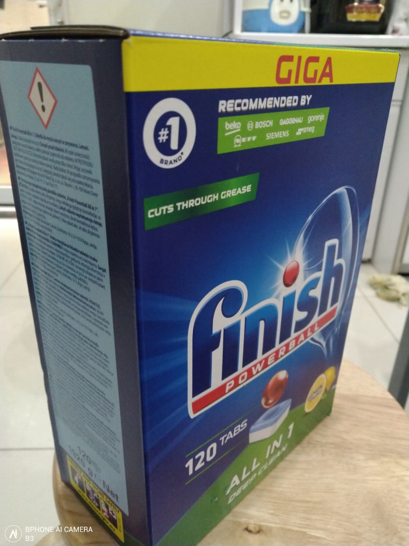 Rửa sạch. Nhà 3 người với máy rửa bát nhỏ thậm chỉ có thể bẻ nhỏ 1 viên ra dùng cho nhiều lần rửa vẫn ok. Tiện hơn viên rửa Sunlight vì viên Sunlight quá to, bẻ nhỏ thì vỡ vụn còn viên Finish nhỏ hơn và bẻ ra vẫn giữ được khối, không vụn.