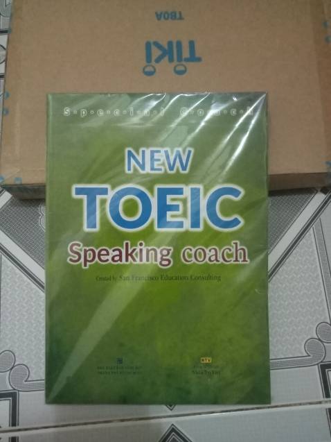 Sách đẹp, đóng gói cẩn thận, có kèm quyển đáp án, tiếc là ko có CD nghe kèm (muốn nghe thì phải truy cập link hoặc quét mã QR sau bìa Sách)