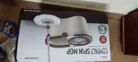 Sản phẩm tốt như thông tin của shop, vắt khô, lau sạch, nhựa chắc. Trong thùng có sẵn 2 giẻ lau, một số shop đăng qc tặng kèm giẻ lau là lập lờ thôi nhé