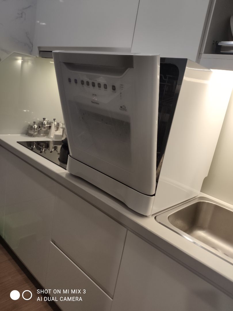 mua dc 4 ngày sử dụng sạch sấy khô nóng,phù hợp với giá tiền 7tr,ngoài ra máy bị hấp hơi nước ở phần nhựa kính mặt trước,đang chờ tiki sử lý và sẽ đánh giá thật khách quan phần bổ sung đánh giá