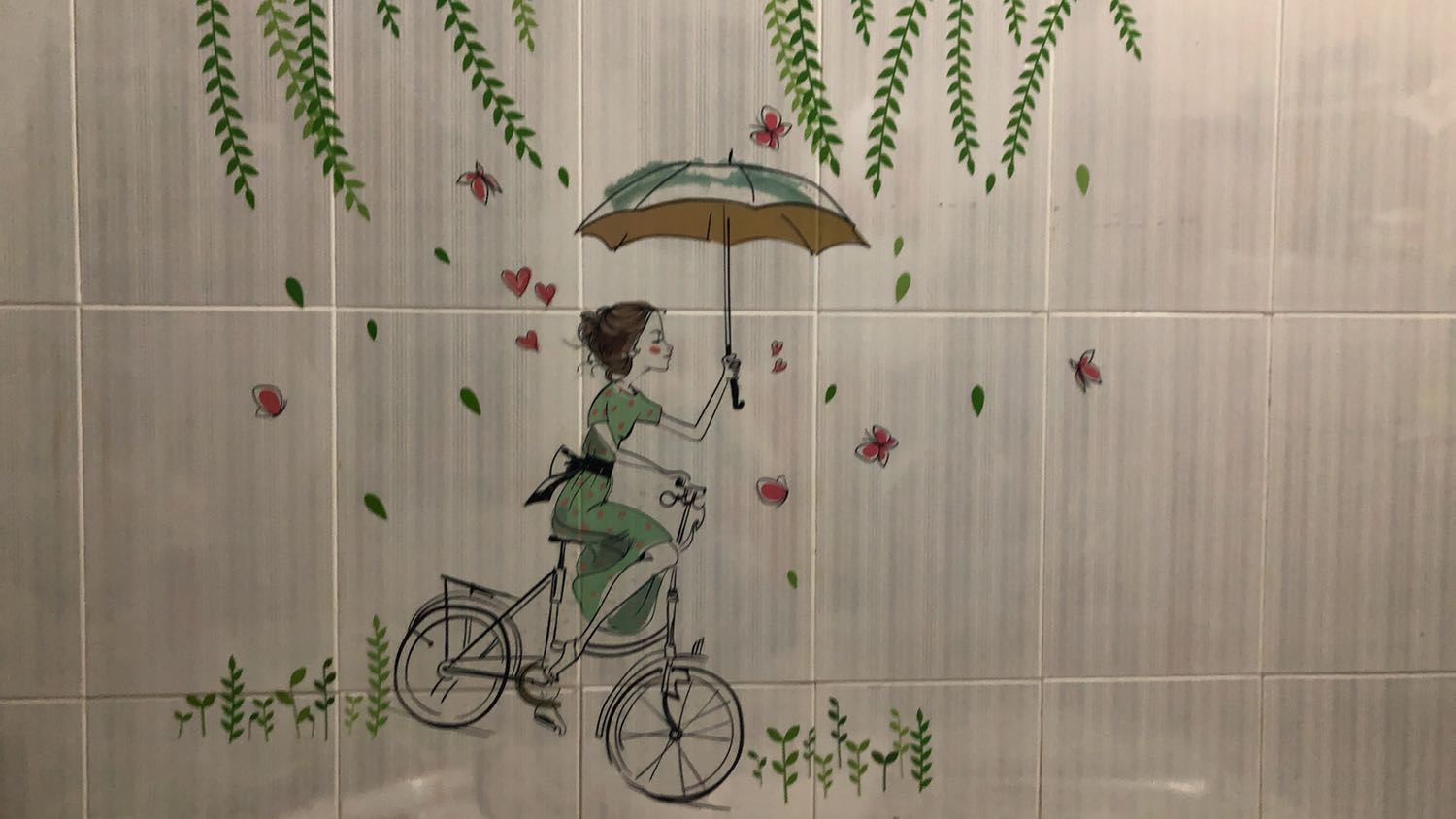 Đóng gói rất cẩn thận. Có tâm lắm luôn. Dán lên nhìn rất là OK.