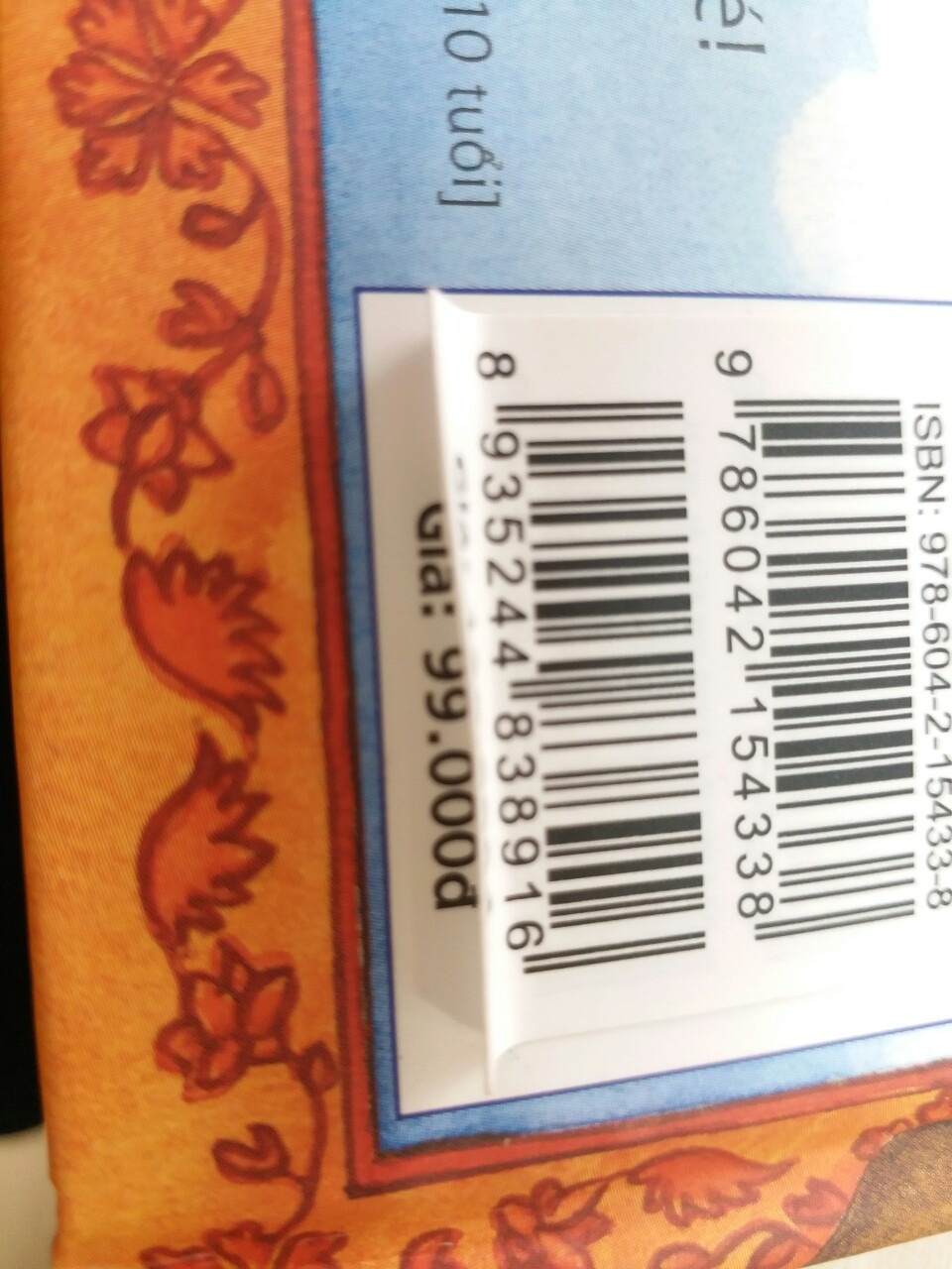 Mình mới nhận được cuốn này của Tiki. Sách đep bởi mình đã mua vài cuốn trong bộ này.
Nhưng mình phản ảnh chút khi nhận hàng và thấy không vui.
Sách đề giá bán 120.000 nhưng thực tế giá in ở nhà sản xuất 99.000
Có cái đề can dán đè lên (thay đổi từ 99.000 lên 120.000)
Mình chưa gặp cuốn nào mua ở Tiki như trường hợp này.