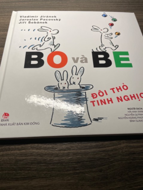 Sách đẹp, thơm tho. Nội dung rất cuốn hút, ý nghĩa. Sách hấp dẫn các bạn nhỏ và cả bố mẹ các bạn. Nên mua để đọc cùng con 🤩