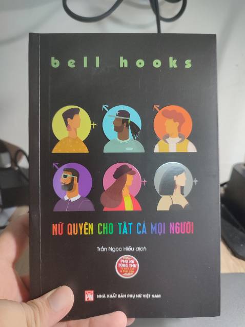 Sách đẹp, giao hàng tốt, không quăng. Dịch tốt. bell hooks là nhà nữ quyền đáng đọc.