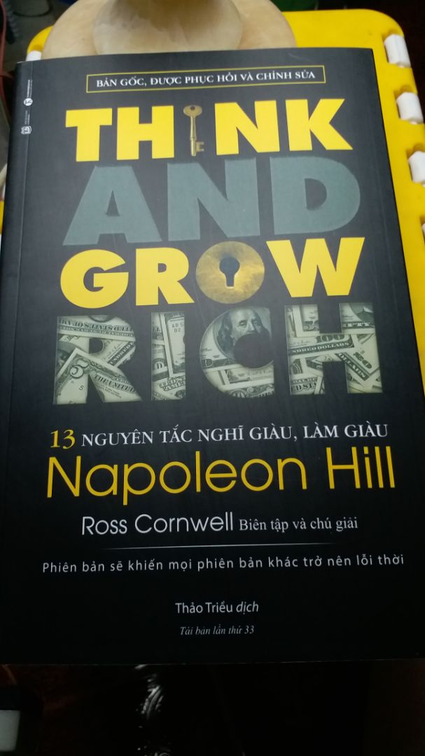 Sách nhận được trang bìa bị xước rất nhiều và xấu. Tiki làm tôi thất vọng về điều này!