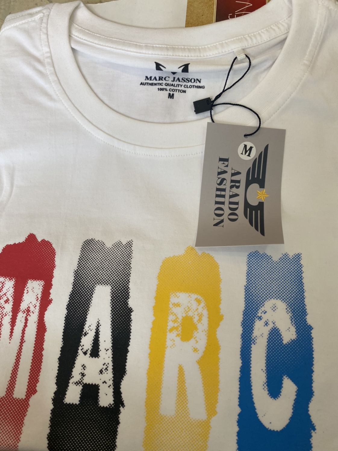 Áo đẹp, vải dày tốt, giao hàng nhanh