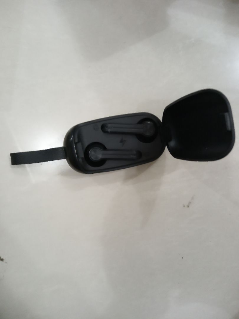 tai nghe vừa nhận về dùng OK lắm nha. khá là hài lòng.tai nghe nguyên seal chuyên nghiệp 5 sao. hi vọng trãi nghiệm sắp tới của mình ổn để vẫn có thể ủng hộ shop lại.