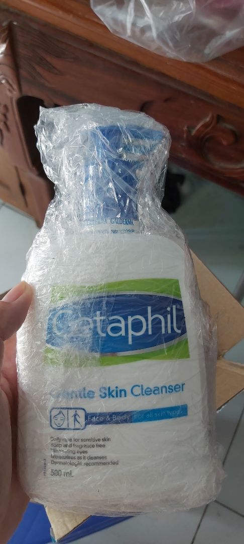 Đặt hàng trong giai đoạn giãn cách xã hội dự kiến giao hàng xa, nhưng Tiki giao nhanh, mà còn được giảm giá, tuy nhiên gói hàng chưa bảo vệ được hàng kỹ, date thì xa. Tuy nhiên, cùng canada sản xuất nhưng thấy khác với mẫu của nơi khác, này để xem lại xem sao.