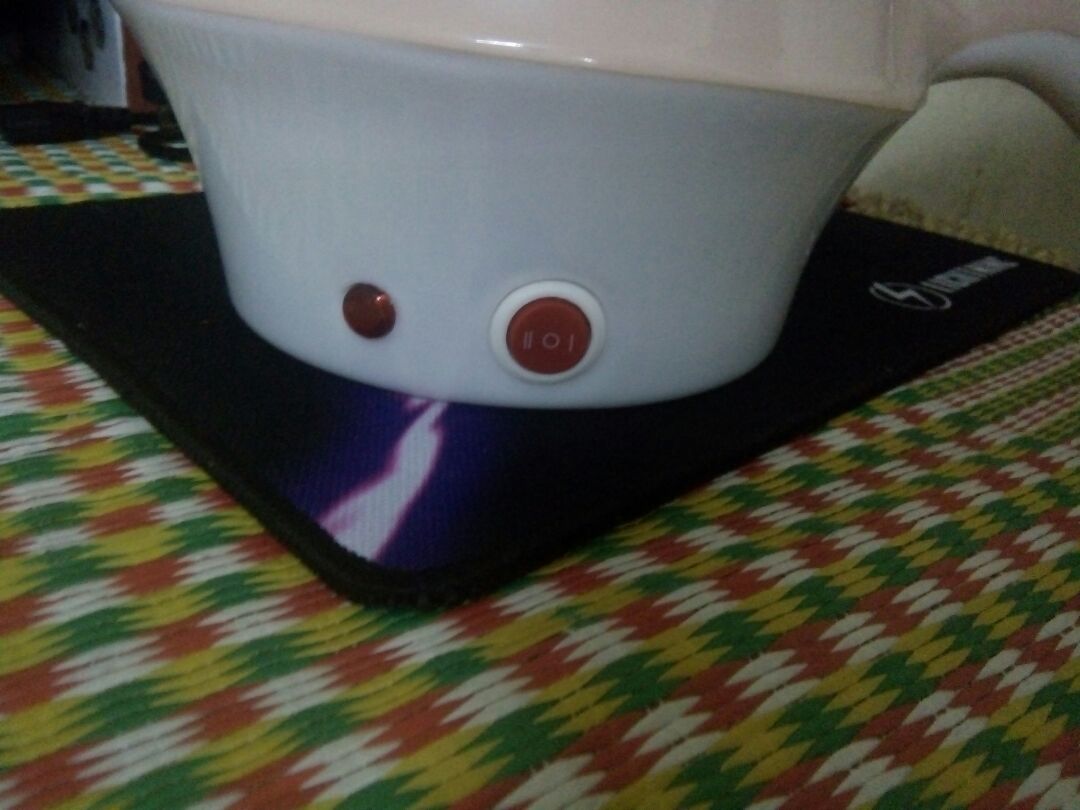 Đã nhận được hàng.  sản phẩm tốt hơn mong đợi.  Có 2 nấc điều chỉnh tiện ích cho mục đích sử dụng.  Nồi kiểu dáng đẹp,  tiện lợi cho dân công sở. Sẽ tiếp tục ủng hộ shop.  Shop gói hàng cẩn thận lắm.