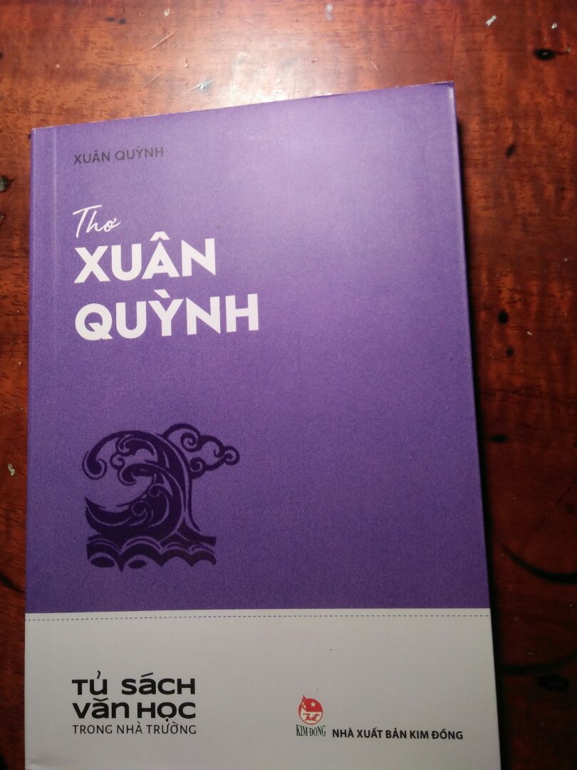 thơ của Xuân Quỳnh hay quá, sách ổn, chất liệu được, giao hàng nhanh chóng