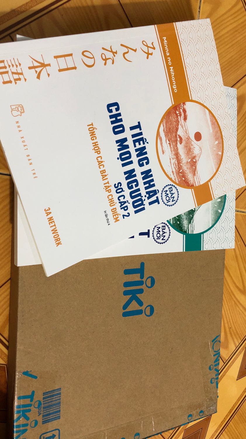 Mình mua chung với cuốn giáo trình dịch tiếng việt luôn. Giá rất rẻ, sách mới mà còn giao hàng nhanh. Vẫn tin mua sách trên tiki.