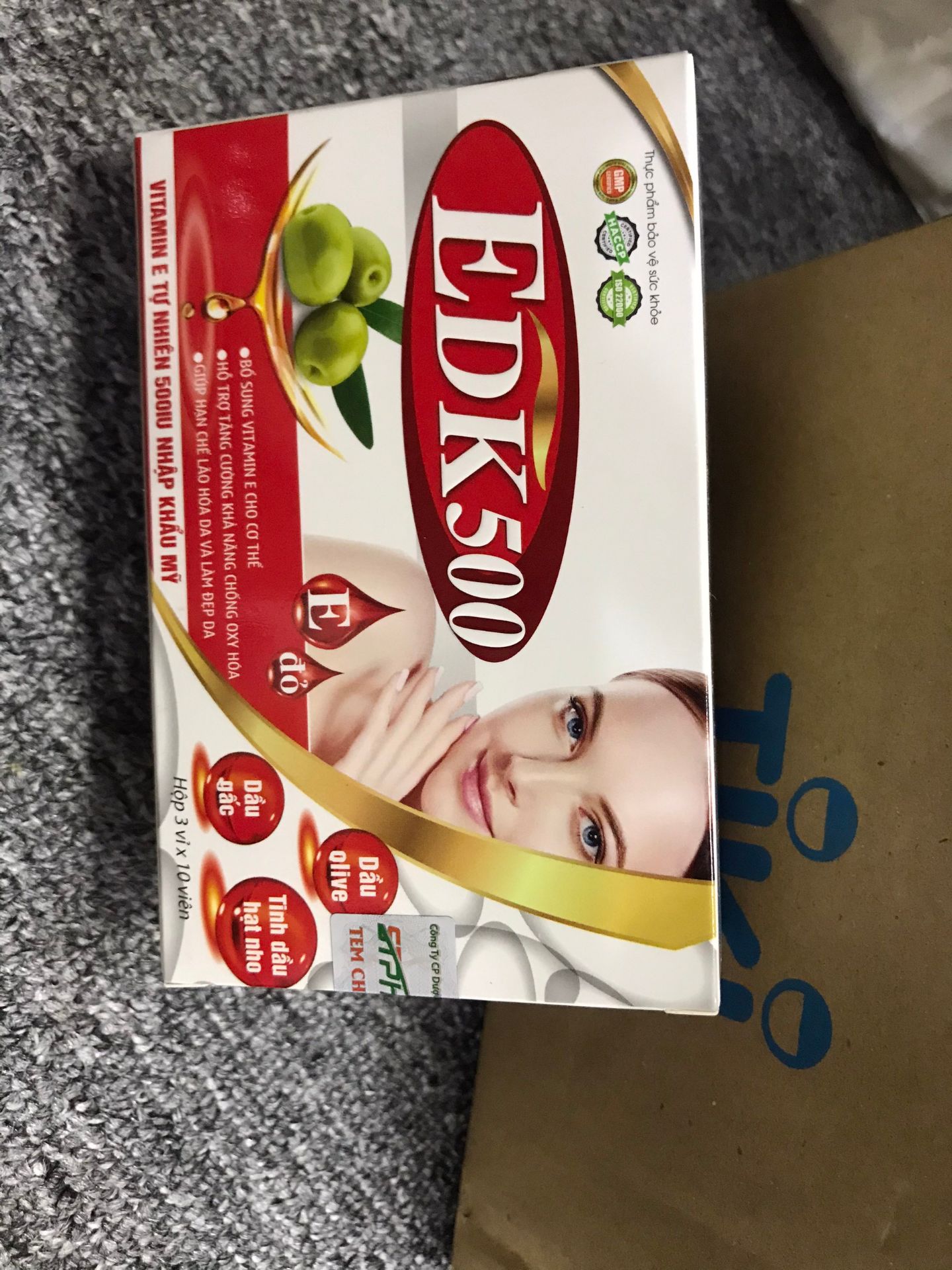 Mình mua hàng của shop này hơi bị nhiều rồi nha, mà lần nào cũng cực kỳ ưng. Viên uống này là lần đầu tiên mình thử, hy vọng hợp với cơ địa của mình để sớm có kết quả. Còn về hàng hoá chất lượng mua ở shop là yên tâm 100% không phải bàn cãi.