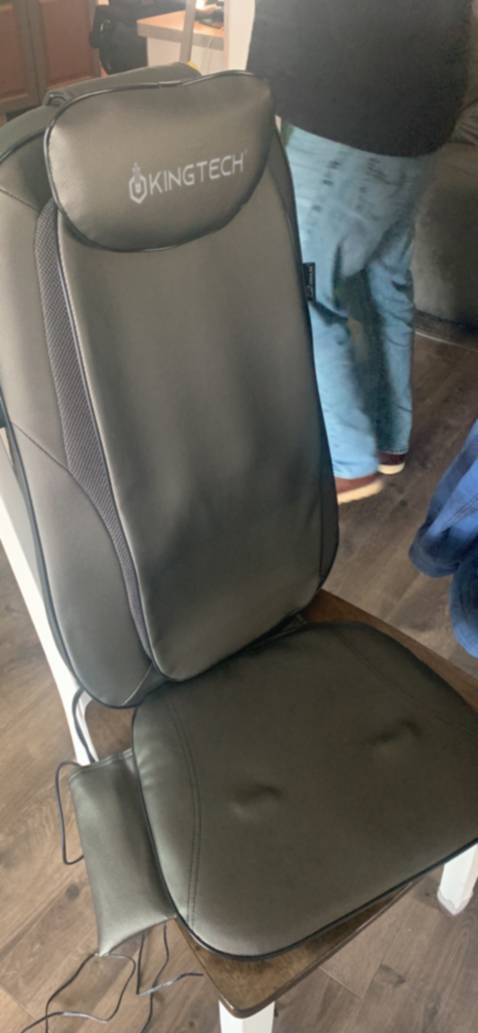 Giao hàng nhanh, đóng hộp sản phẩm rất đẹp mắt. Máy thì dễ sử dụng, chỉ cần một chiếc ghế tựa phẳng và đủ rộng là có thể đặt máy lên để ngồi. Lúc dùng rất oke, đã và thoải mái!