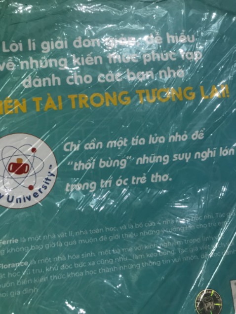 Đóng gói cẩn thận. Sách tốt 5 sao. 
Nhưng Tiki hay tách đơn hàng thành nhiều đơn nhỏ, dẫn đến tăng phí ship. Trừ 1 sao còn 4 sao