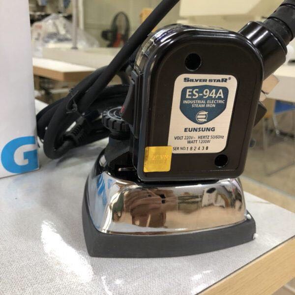 Hàng chính hãng, đầy đủ tem nhập khẩu và tem chính hãnh. Chất lượng sài rất ok, hơn hẳn hàng nhái ngoài. Mình và bạn mìn có mua mấy lần rồi nên đánh giá cho các bạn cug mua.