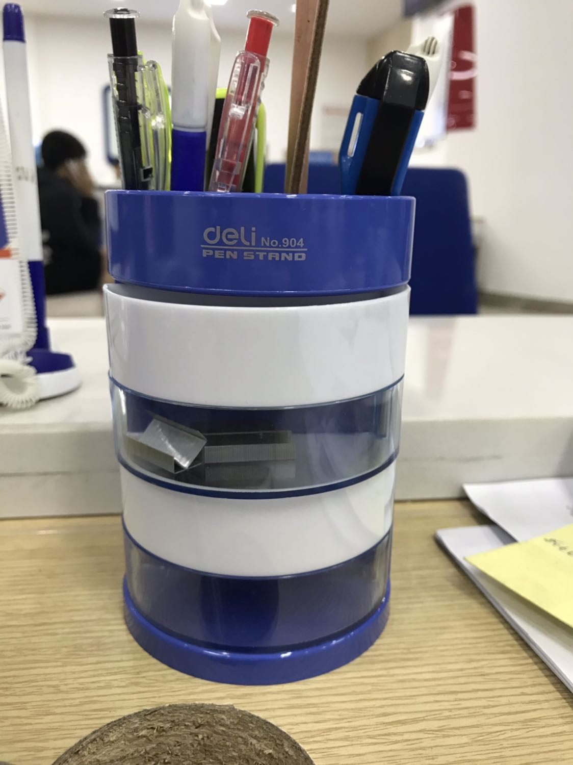 Khay bút nhiều ngăn, phù hợp với nhu cầu văn phòng. Tiki hỗ trợ giao hàng rất tốt. Tks!!!