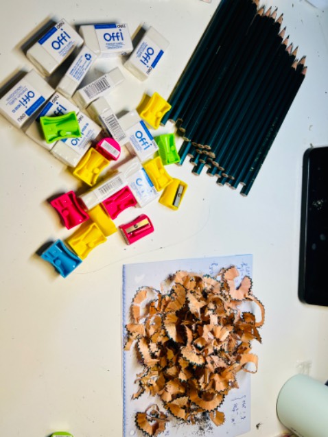 Đậm, rõ nét. Mình mua để tặng học sinh mang đi thi THPTQG. Rất thích luôn