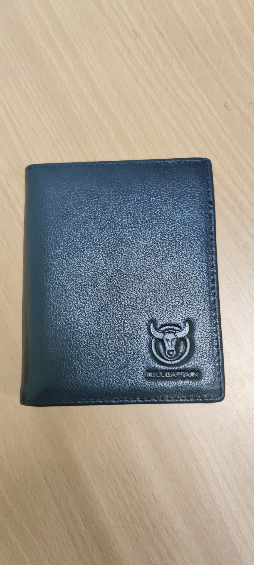 Hàng Made in China, có vẻ chất lượng, hàng giao tận nơi nên giá cả chấp nhận được.