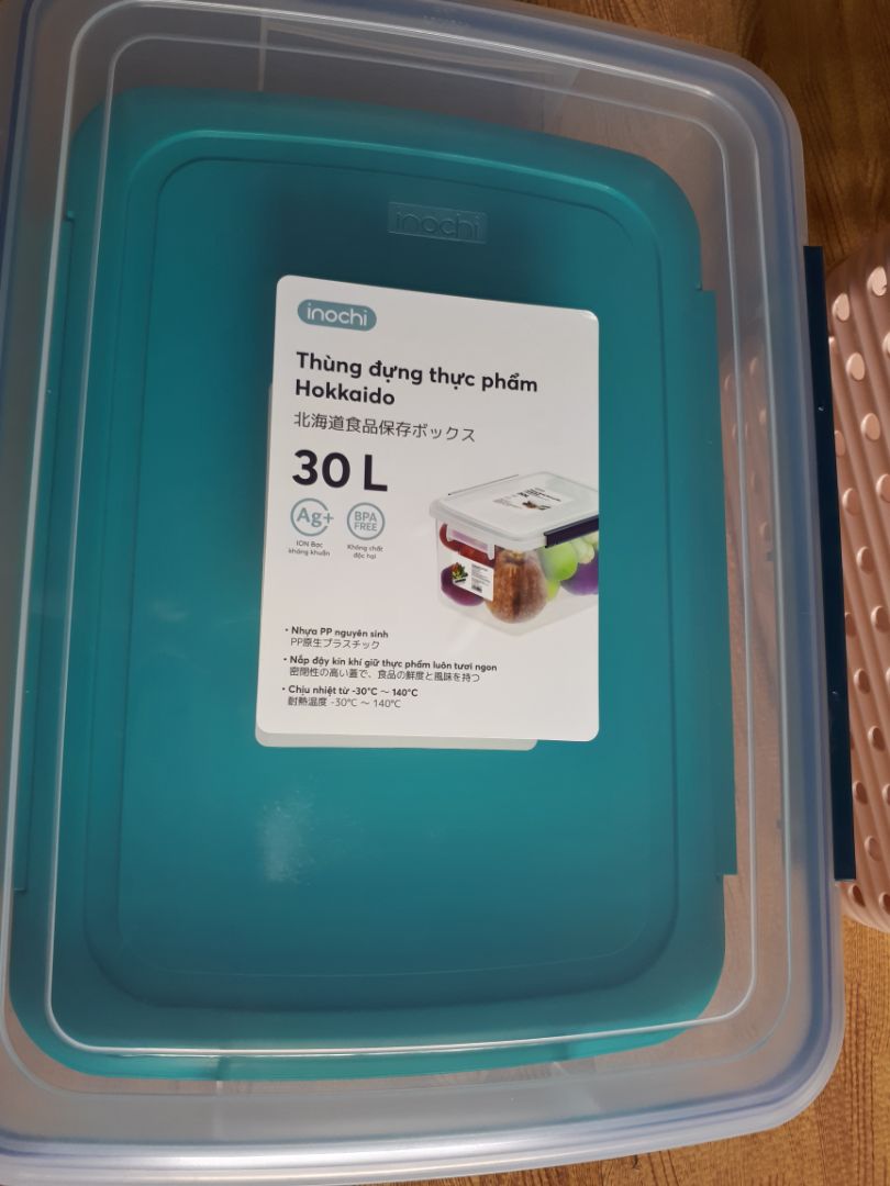 bộ 3 hộp to đẹp, thấy đẹp thi mua chu gio cũng chua biết đựng j hết 3 hộp ?