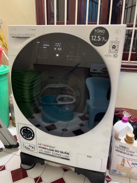 niugfc uiijb yuiib. Gyub b