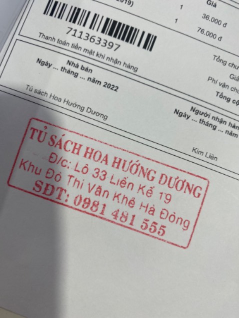 Mình đã rất buồn khi bên bán đóng gói nhầm sách, giao sai sách cho mình. Khi mình gọi lại phản hồi bên nhà sách nói để bên bạn check và gọi lại. Tuy nhiên không hề có cuộc gọi lại nào. Mình liên hệ lại theo *** thì không ai nhấc máy. Mình đã ko mua được cuốn sách mình cần, phải nhận cuốn sách đã đọc rồi.