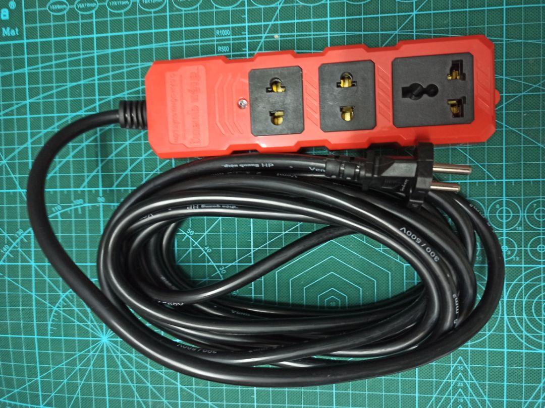 Dây dài, tiết diện lớn chịu đc hiệu điện thế lớn. Ổ cắm công suất lớn 4000W thoải mái chịu được hai bếp lẩu. Tiki đóng gói sản phẩm và giao hàng nhanh.