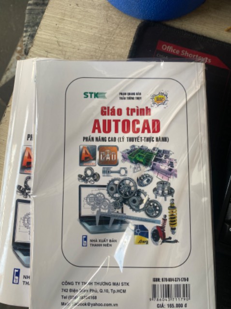 Bên mình giao nhầm sách rồi ạ em đặt sách cơ bản mà sao giao cho em nâng cao vậy ạ