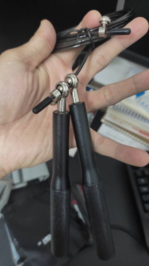 Dây nhẹ, chắc chắn, gọn gàng, có kèm túi nhỏ bỏ dây. Dây này tập thể lực nhưng hơi nhẹ, phù hợp tập tốc độ. 5 sao